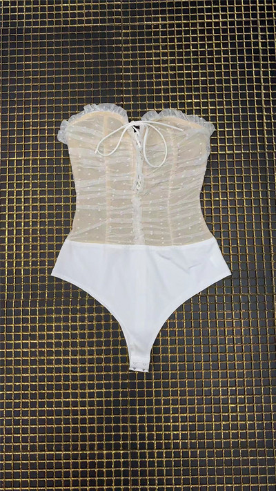 Body de damă, alb, fără mâneci, fără bretele, cu dantelă