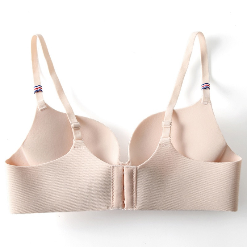 Ühes tükis rinnahoidja, mis on kokku pandud ilma terastoeta reguleeritav õlarihm Neli rida pandlaid ühevärviline rinnahoidja BC Cup