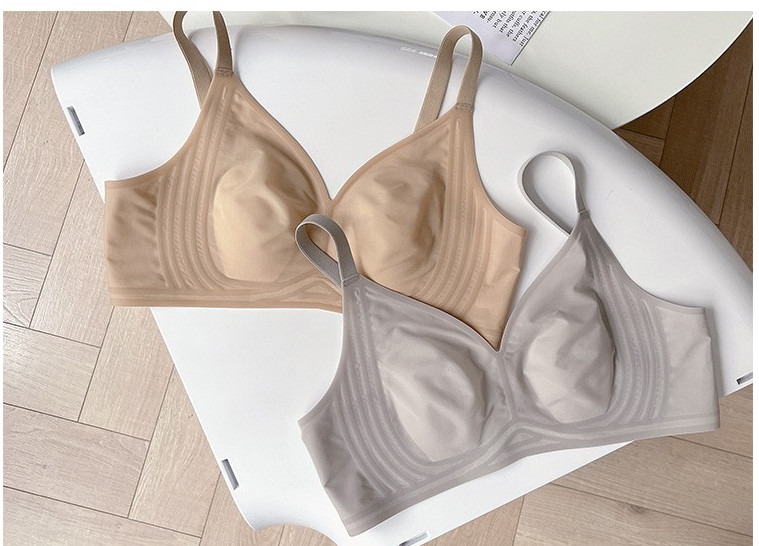 Duboko v sjajni bralette žele trakice donje rublje sa zečjim ušima ženske velike grudi pokazuju male tanke bez čeličnog prstena grudnjak za spavanje