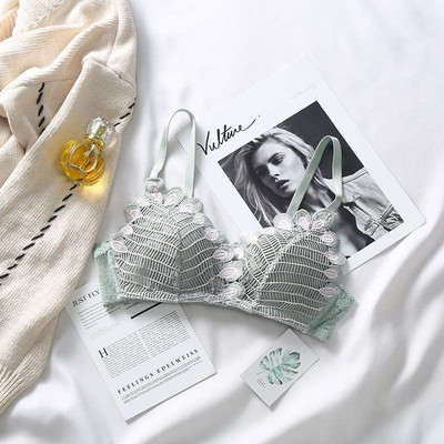 Modni grudnjaci za djevojke Novi dolasci Seksi ženski grudnjak Čipkano izdubljeno donje rublje Žensko donje rublje s vezom velike veličine AB košarice Crveno Intimno