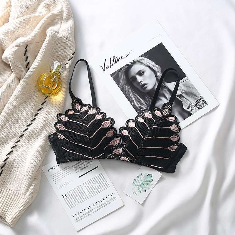 Modni grudnjaci za djevojke Novi dolasci Seksi ženski grudnjak Čipkano izdubljeno donje rublje Žensko donje rublje s vezom velike veličine AB košarice Crveno Intimno