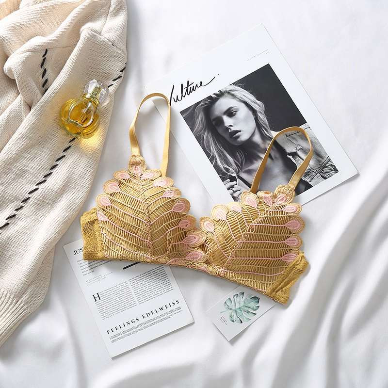 Modni grudnjaci za djevojke Novi dolasci Seksi ženski grudnjak Čipkano izdubljeno donje rublje Žensko donje rublje s vezom velike veličine AB košarice Crveno Intimno