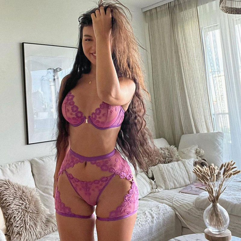 Ellolace Lenjerie Fancy Lenjerie feminină Broderie 3 bucăți Sutien și chiloți din dantelă de lux Jartiere sexy Seturi exotice transparente