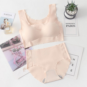 Õmblusteta rinnahoidjakomplekt naistele aluspesu Push Up pesukomplekt Traadita rinnahoidja ja püksipükste komplekt Suures suuruses SML XL suuruses intiimne naisterahvas