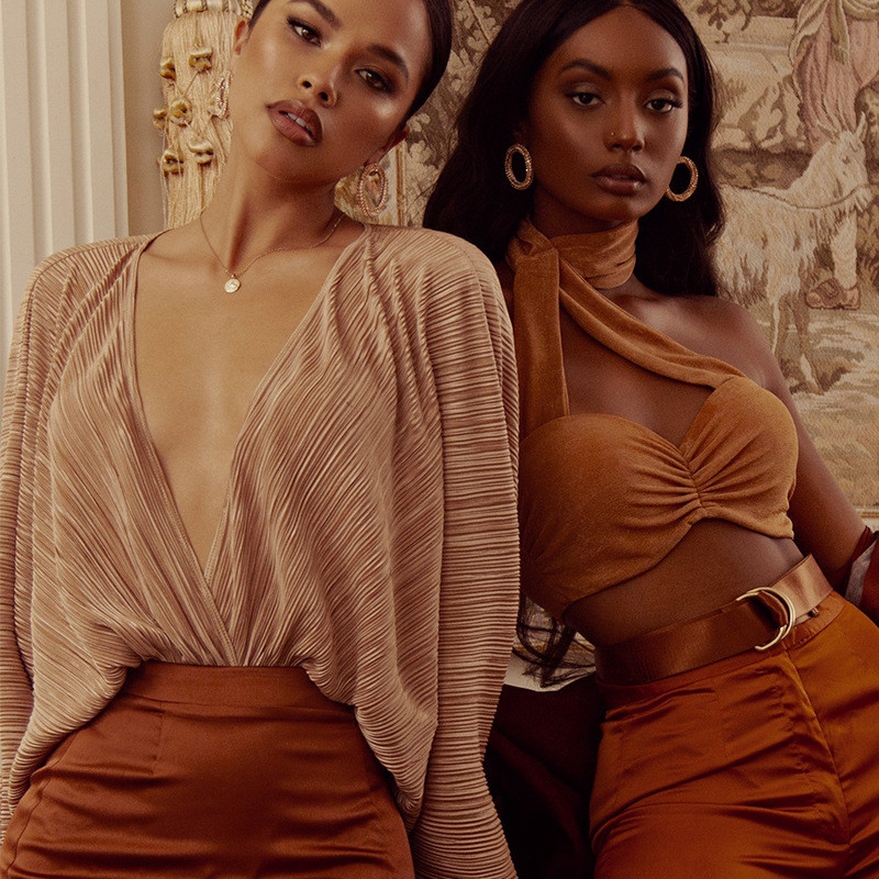 Plisseeritud sügava V kaelusega seksikad bodid Naiste pikkade varrukatega klubipüksid Kevadsuvi elegantsed kontorinaised lahtised peopluusid kombinesoonid