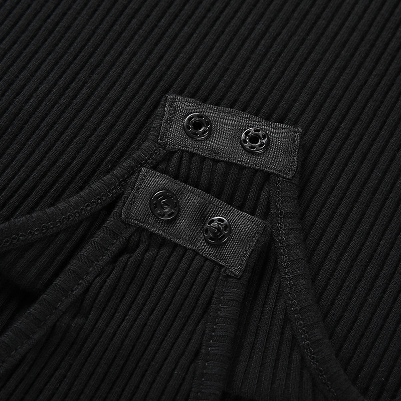 Ziemas trikotāžas, eleganti 2019. gada sieviešu tērpi ar bruņurupuču apkakli.