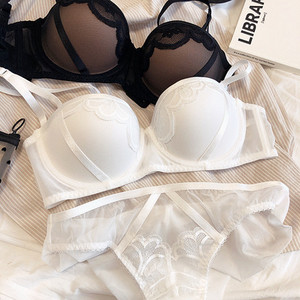 Μεγάλο μέγεθος ABCD 70-85 2022 Νέο Half Cup Γαλλικά σέξι δικτυωτό εσώρουχα Μικρά εσώρουχα δαντέλα Παχύ Push Up Γυναικείο Σετ σουτιέν