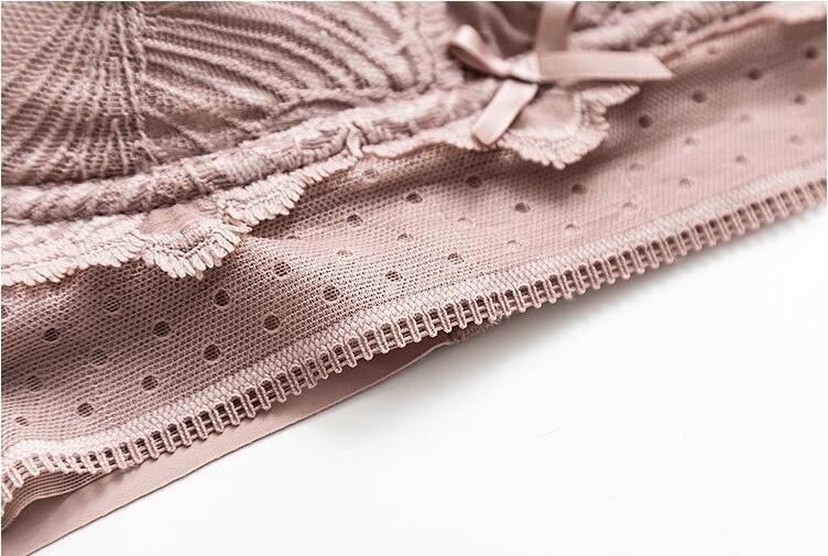 Naiste 100% ehtsast siidist vooder välispitskangaga 3/4 tassi Mugav juhtmevaba rinnahoidja Bralette TG120