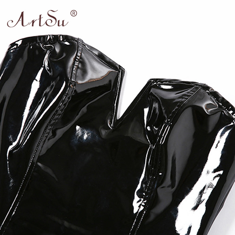 ArtSu Στράπλες PU Δερμάτινο Γυναικείο κορμάκι Sexy Skinny Party Club Body Mujer Γυναικεία κορμάκια χωρίς πλάτη μαύρο με V λαιμόκοψη 2019 Χειμώνας