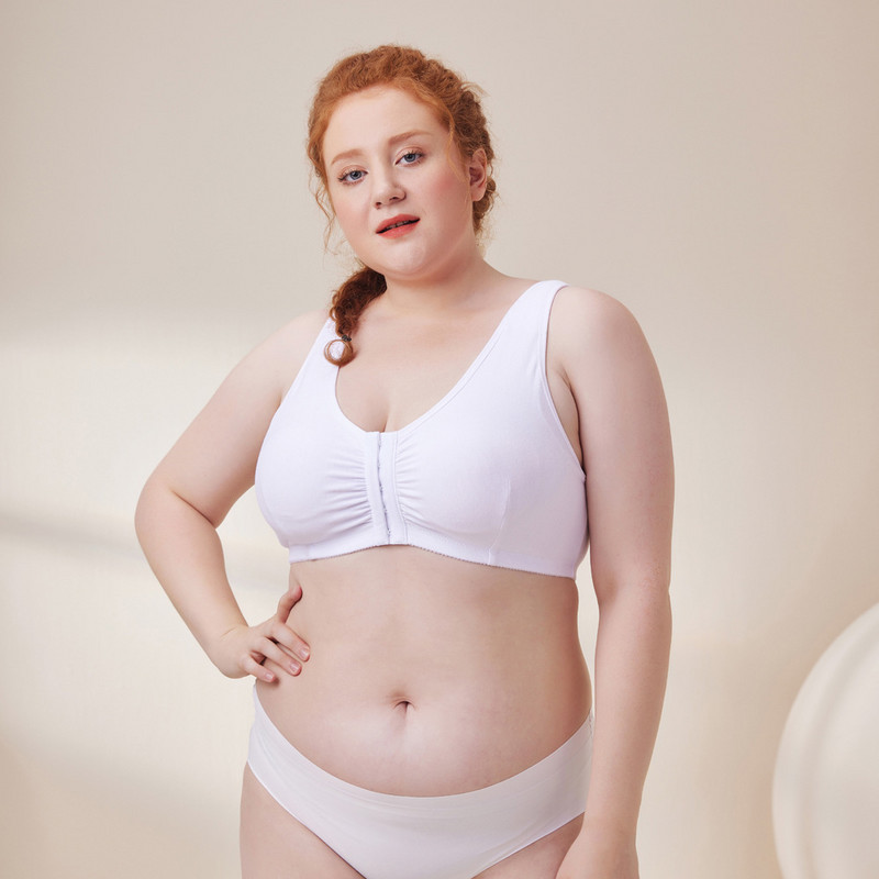 Υπερμεγέθη εσώρουχα μπροστά, λεπτό σουτιέν χωρίς κουμπιά, μπορεί να προσαρμοστεί, χοντρές βαμβακερές τιράντες, το μεγάλο στήθος δείχνει μικρό σουτιέν εσωρούχων