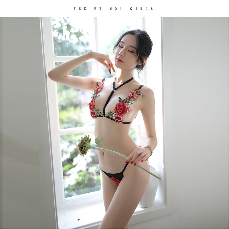 Moodne lõbus aluspesu Seksikas pidžaama läbipaistev õõnes roosa rinnahoidja aluspesu tikandid kolme punktiga aluspesu ülikond