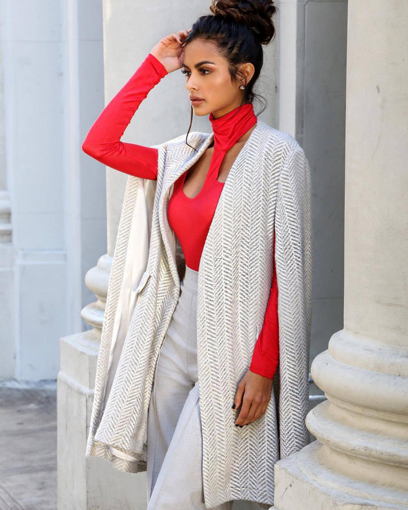 νέο φθινοπωρινό γυναικείο σέξι λεπτή κοντή φόρμα από βαμβάκι romper ροζ κόκκινο μαύρο γκρι κορμάκι με μακρυμάνικο ζιβάγκο Playsuit