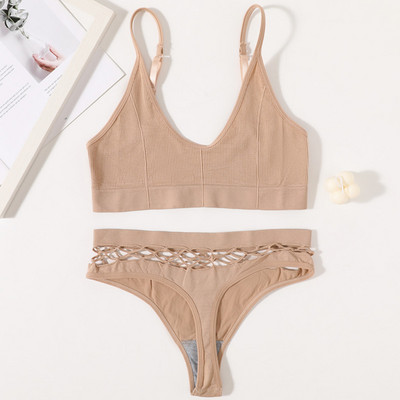 Γυναικείο Σετ σουτιέν χωρίς ραφές Σέξι σετ εσωρούχων Ασύρματο σουτιέν Κούφιο σέξι στρινγκ με χαμηλή μέση Γυναικεία σετ εσωρούχων Crop Tops