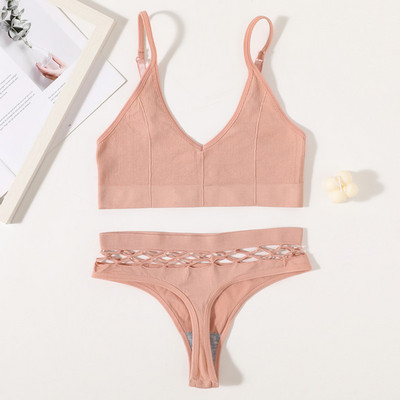 Γυναικείο Σετ σουτιέν χωρίς ραφές Σέξι σετ εσωρούχων Ασύρματο σουτιέν Κούφιο σέξι στρινγκ με χαμηλή μέση Γυναικεία σετ εσωρούχων Crop Tops