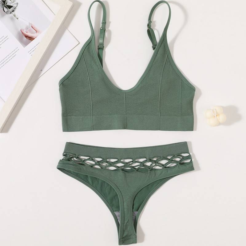 Γυναικείο Σετ σουτιέν χωρίς ραφές Σέξι σετ εσωρούχων Ασύρματο σουτιέν Κούφιο σέξι στρινγκ με χαμηλή μέση Γυναικεία σετ εσωρούχων Crop Tops