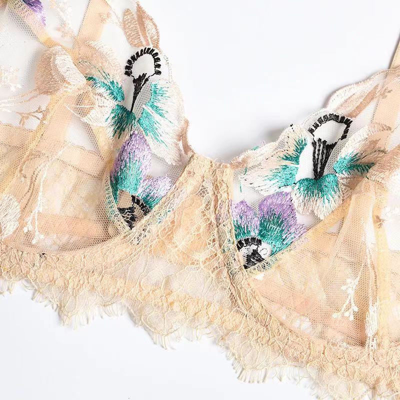 Augstas klases mežģīņu zeķes trīsdaļīgas ādas tonī izšūtas raksta krūštura komplekts seksīgas krūštura biksītes liela izmēra apakšveļa