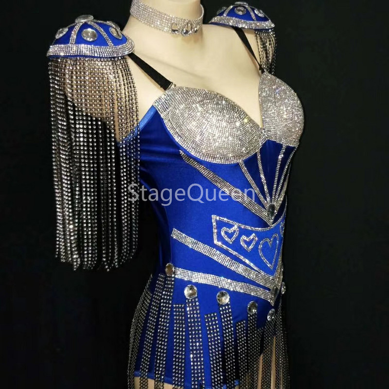 Särav 4 värvi kristallid Epaulet trikoo Seksikas tantsuline sädelev tutiriietus Tähistage Bodysuit, kostüüm, kostüüm, laulja tantsuriietus