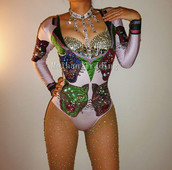 Krāsaini mirdzoši rhinestones, tīģera galvas raksts, seksīgs sieviešu bodijs, bārs, izlaiduma ballītes kostīms, naktsklubs, sieviešu dziedātāju šovs.