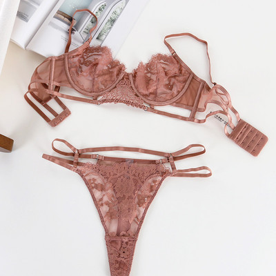 Suvine pesu seksikas pits üliõhuke terasrõngaga tugipesul naiste suured rinnad näitavad väike stringide rinnahoidja komplekt