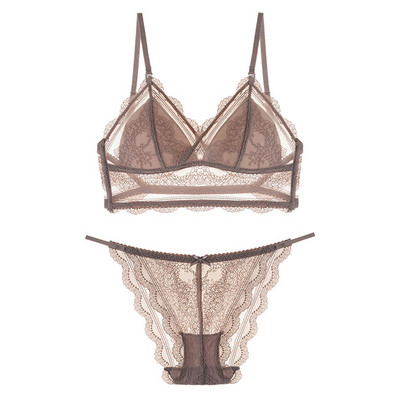 Νέο σέξι δαντέλα 2020 Σετ σουτιέν Μεγάλο εξώπλατο σουτιέν με λεπτές χιαστί λουράκια Halter Τρίγωνο σουτιέν και Σετ στρινγκ Εσώρουχα Γυναικεία εσώρουχα Καλοκαίρι