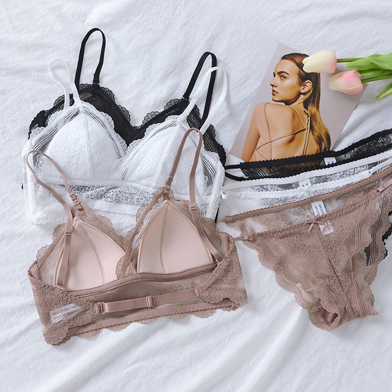Νέο σέξι δαντέλα 2020 Σετ σουτιέν Μεγάλο εξώπλατο σουτιέν με λεπτές χιαστί λουράκια Halter Τρίγωνο σουτιέν και Σετ στρινγκ Εσώρουχα Γυναικεία εσώρουχα Καλοκαίρι
