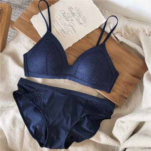 Set de sutien cu cupă subțire din bumbac fără fir sexy Set sutien și chiloți la modă din dantelă Lenjerie de corp fără pietre Lenjerie pentru femei Slip bralette