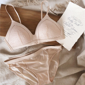 Set de sutien cu cupă subțire din bumbac fără fir sexy Set sutien și chiloți la modă din dantelă Lenjerie de corp fără pietre Lenjerie pentru femei Slip bralette