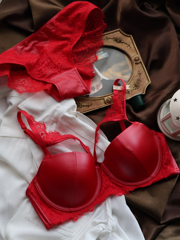 Punased Pu nahast rinnahoidja aluspüksid seksikad õõnsad suured alustraat läikiv pesukomplekt ülemine õhuke alumine paks bralette komplekt
