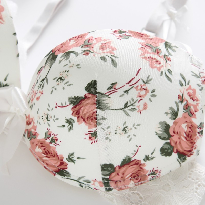 Γυναικείο Σετ εσώρουχα με κέντημα σουτιέν με λουλούδια