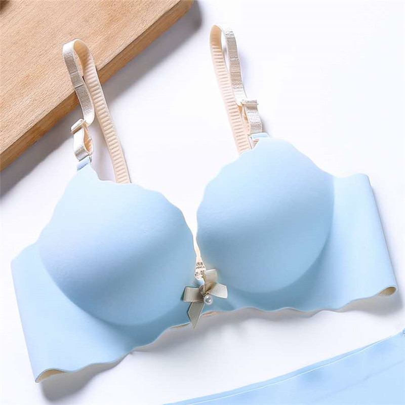 Uus ühes tükis jäljetult tüdruku rinnahoidja koondab õpilastele mugavad aluspüksid ilma traadita