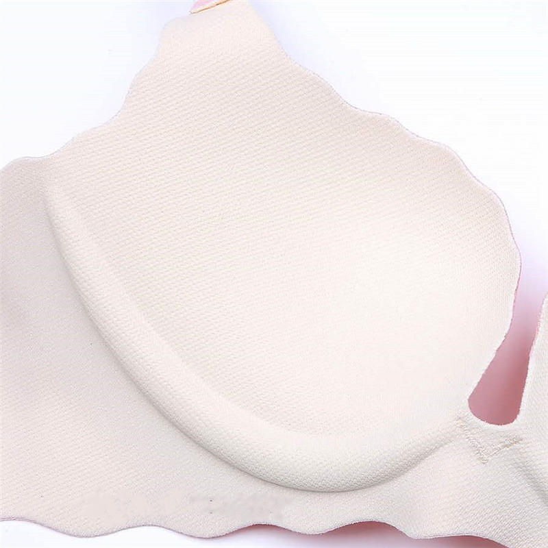 Uus ühes tükis jäljetult tüdruku rinnahoidja koondab õpilastele mugavad aluspüksid ilma traadita