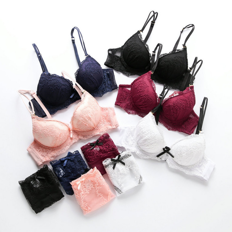 Novi Push Up grudnjak Bijeli čipkasti grudnjak i komplet gaćica podstavljen ispod žice Ženski set donjeg rublja s vezom, duboko V donje rublje i gaćice