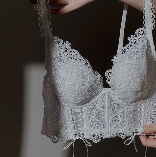 Sexy crop top aproce pret nokarenu apakšveļa mazas krūtis lielas krūšturi tuvplāna krūtis ārējais apģērbs korsetes mežģīnes push up krūšturis