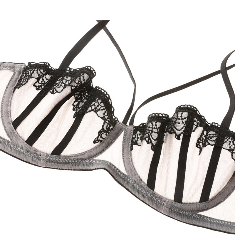 Set de sutien și chiloți cu jumătate de cupă, broderie din dantelă, plasă transparentă, lenjerie de corp sexy cu pietre Necăptușită Lenjerie pentru femei vara 2020 nou
