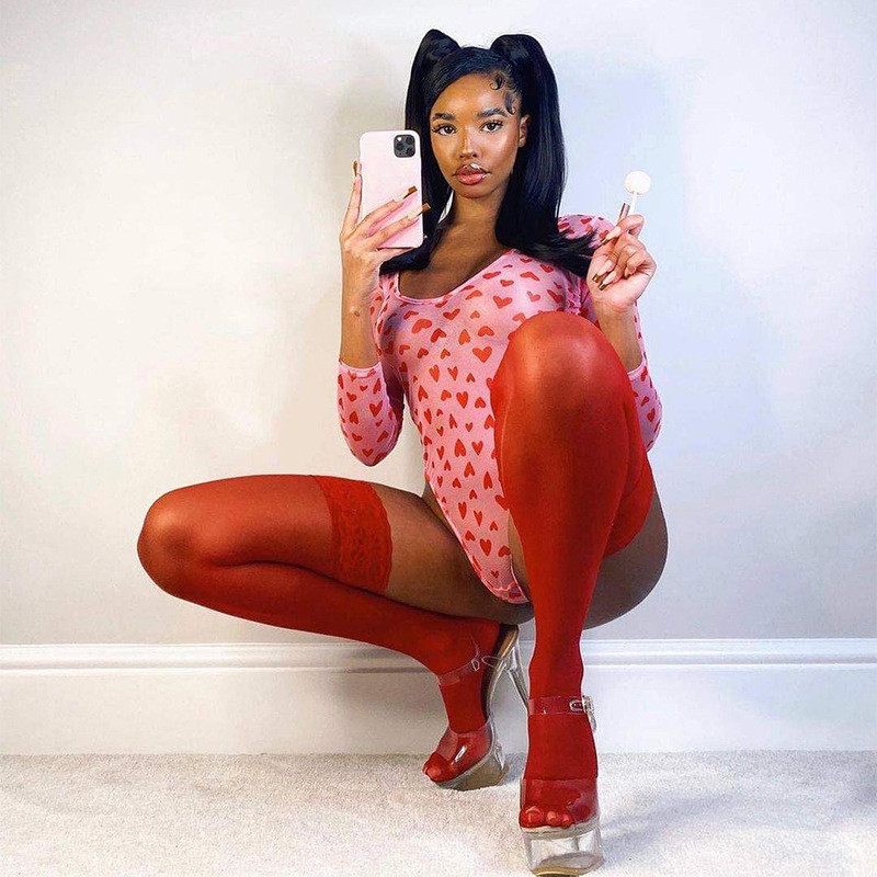 BKLD Ženska odjeća proljeće/ljeto 2021. Novi prozirni mrežasti bodi s V-izrezom s printom srca, dugih rukava, jednodijelna klupska odjeća