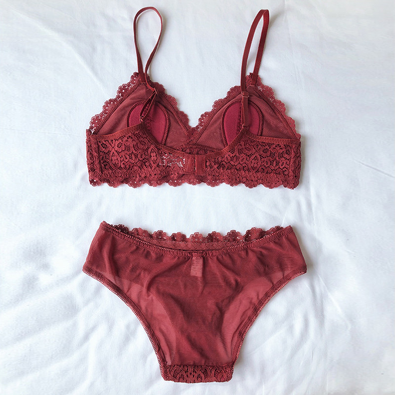 Set de sutien și chiloți sexy din dantelă franceză triunghiulară Set bralette fără fir cu căptușeală subțire Lenjerie de corp U fără spate Lenjerie pentru femei 2021 nou