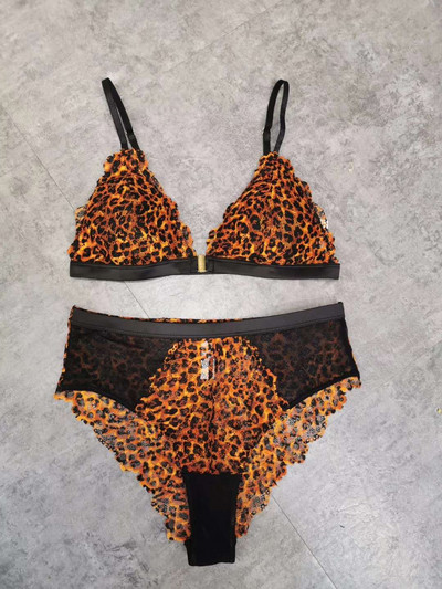 Noua lenjerie de corp din dantelă franceză imprimeu leopard fără inel de oțel cataramă față frumos spate piept mic sexy sutien sutien triunghi