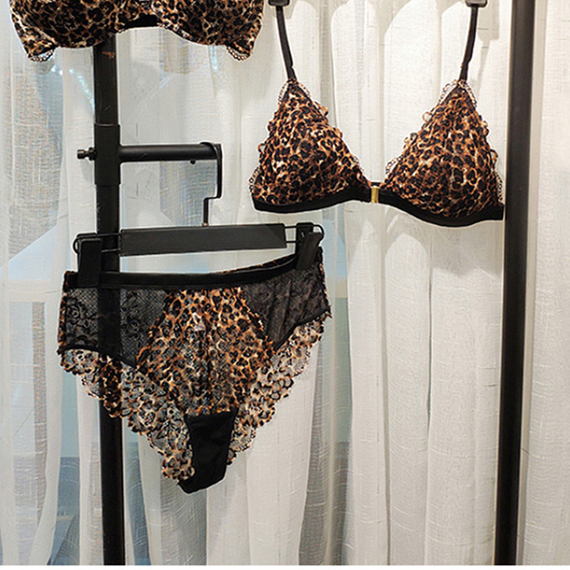 Noua lenjerie de corp din dantelă franceză imprimeu leopard fără inel de oțel cataramă față frumos spate piept mic sexy sutien sutien triunghi