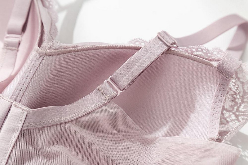 Naiste 100% ehtsast siidist vooder välimise pitskangaga, täielikult kattev mugav juhtmevaba rinnahoidja Bralette TG119