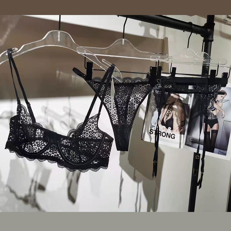 Seksikas õhukese lillelise pitsiga aluspesu terasrõngastega rihma rihmaga kolmeosaline läbipaistev rinnahoidja pükste komplekt
