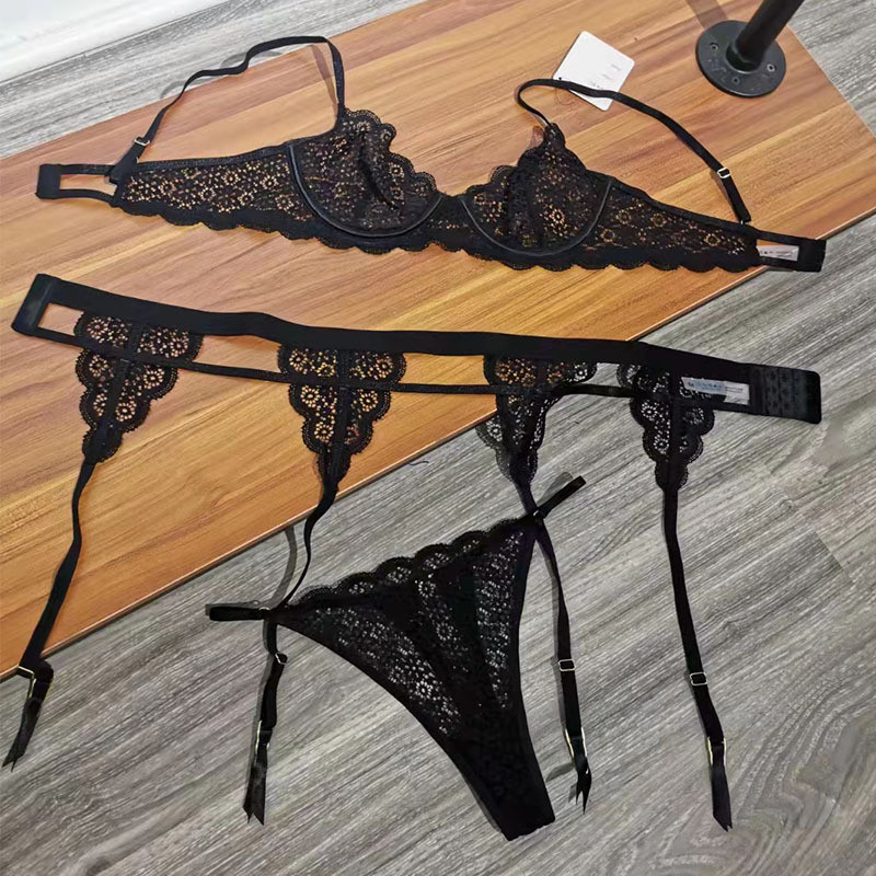 Seksikas õhukese lillelise pitsiga aluspesu terasrõngastega rihma rihmaga kolmeosaline läbipaistev rinnahoidja pükste komplekt