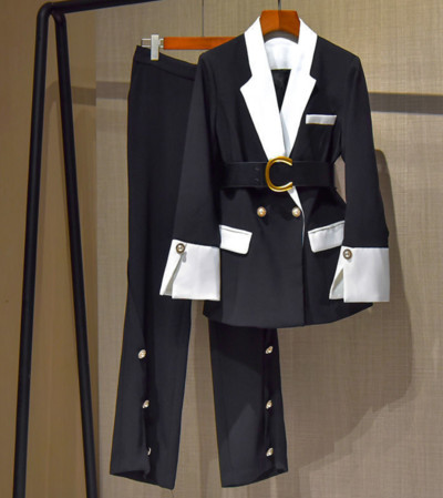 Naiste vabaaja ühevärviline pikkade varrukatega reväär Kaelusega bleiser Kevad-sügis kontoris Daami tänavarõivad või pikad püksid, mood temperament