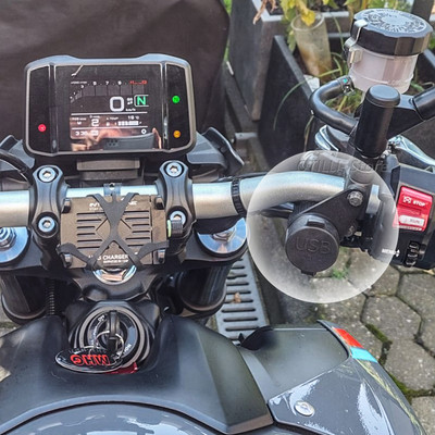 Naujas motociklas su dviem USB lizdais greito įkrovimo telefono Ipad įkrovimo elektronikos priedai, skirti Yamaha MT09 2017-2021 MT07 Visi metai