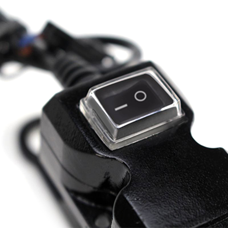 Mootorrattalaadija adapteri toiteallika pesa telefoni jaoks Mootorratta GPS MP4 kahekordne USB-port 12V veekindel juhtraud