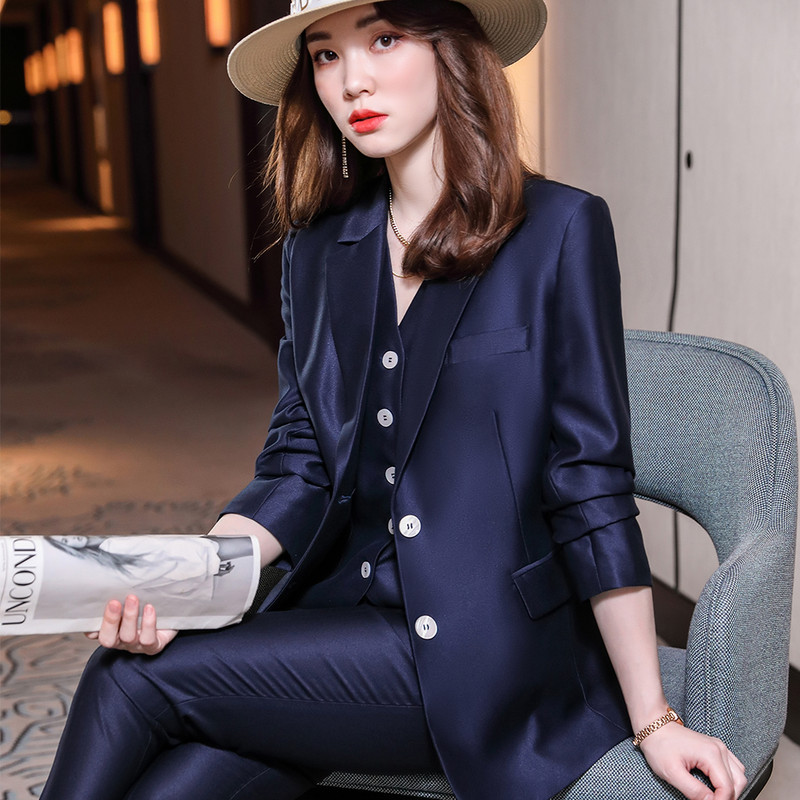 Висококачествен комплект от 3 части Дамска жилетка Блейзър и панталон Костюм Офис Дами Официален бизнес Работно облекло Кариера Облекло Розово Бяло Тъмносин