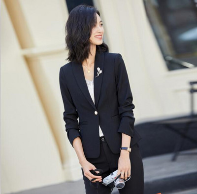 Fehér öltöny kétrészes női divatos karcsú blézer dzseki és nadrág tavaszi és őszi női szettek sárga fekete