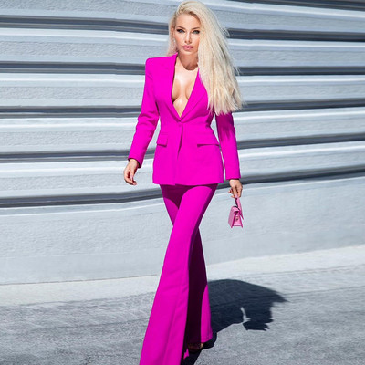 Blézer nadrágkosztüm, női fekete fehér piros irodai viselet, egygombos, kiszélesedő nadrág Blézer + nadrág, kétrészes szett, formális öltöny