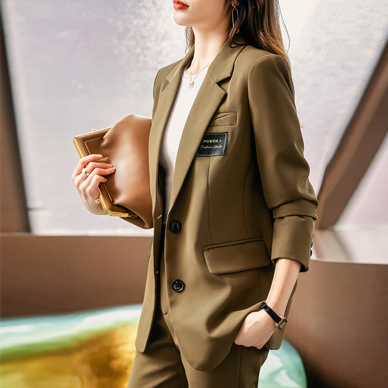 Elegáns zöld női üzleti öltönyök blézerrel, kabáttal és nadrággal Karrierinterjú Állás Női irodai munkaruha nadrágkosztüm