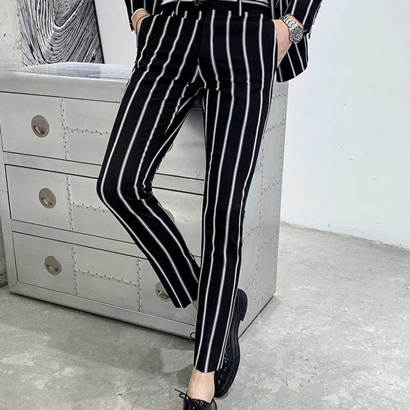 2 részes öltöny, karcsúsított férfi szett, kétsoros esküvői vőlegény, csíkos, fogazott hajtóka (blézer + nadrág)