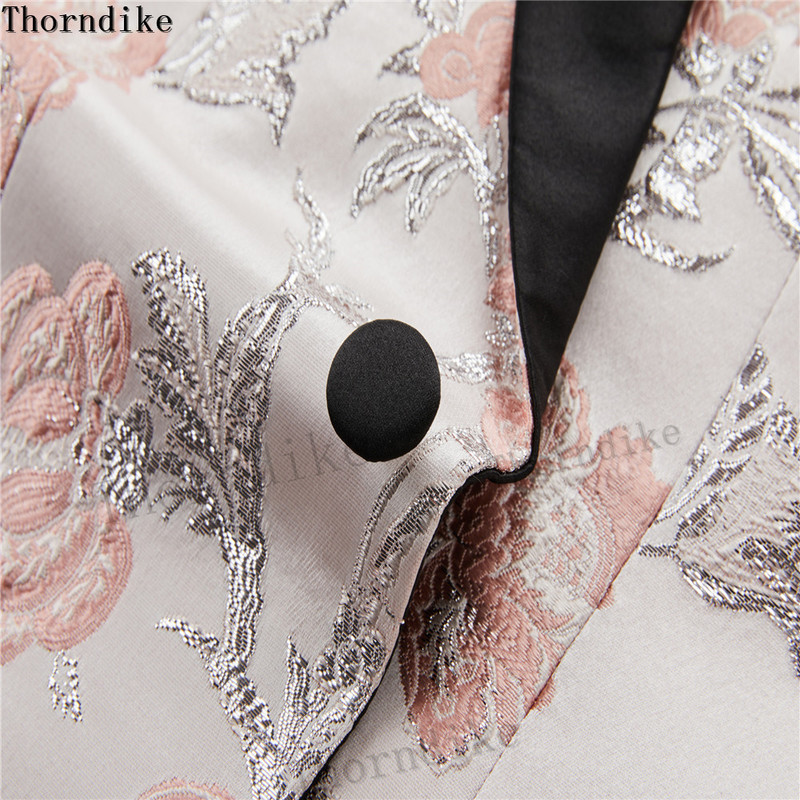 Klasszikus Thorndike dizájn fekete hajtókás jelmezekkel Homme party esküvői öltönyök férfiaknak Terno Masculino Slim Fit vőlegény szmokingok